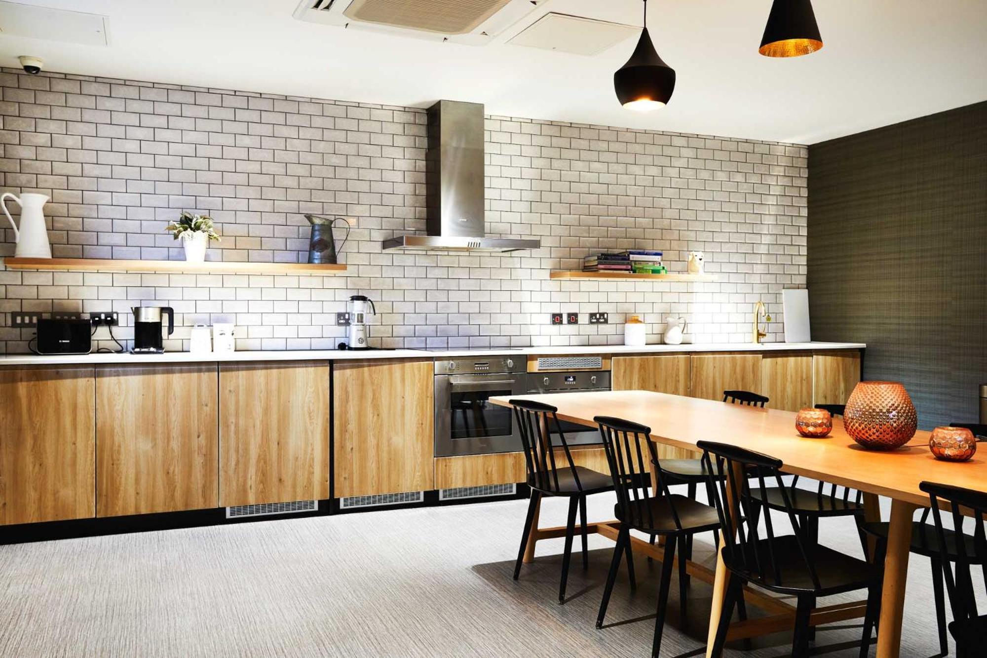 Apartment Student-only Prestigious Studio, Beith Street